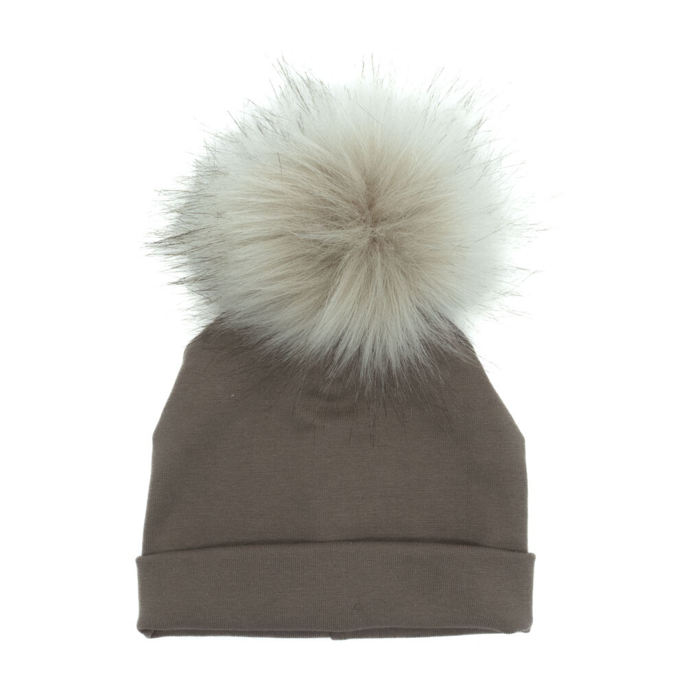 Č0131BDHU čepice s bambulí tmavě hnědá